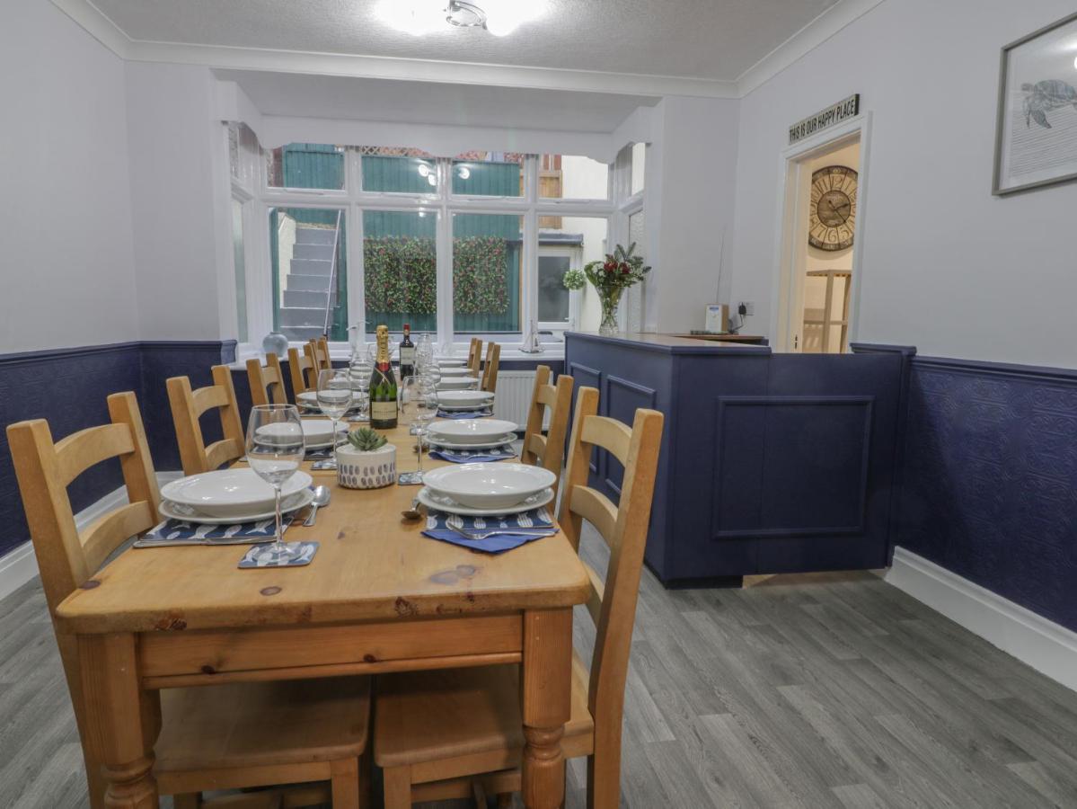 North Beach Lodge Скарбъро Екстериор снимка