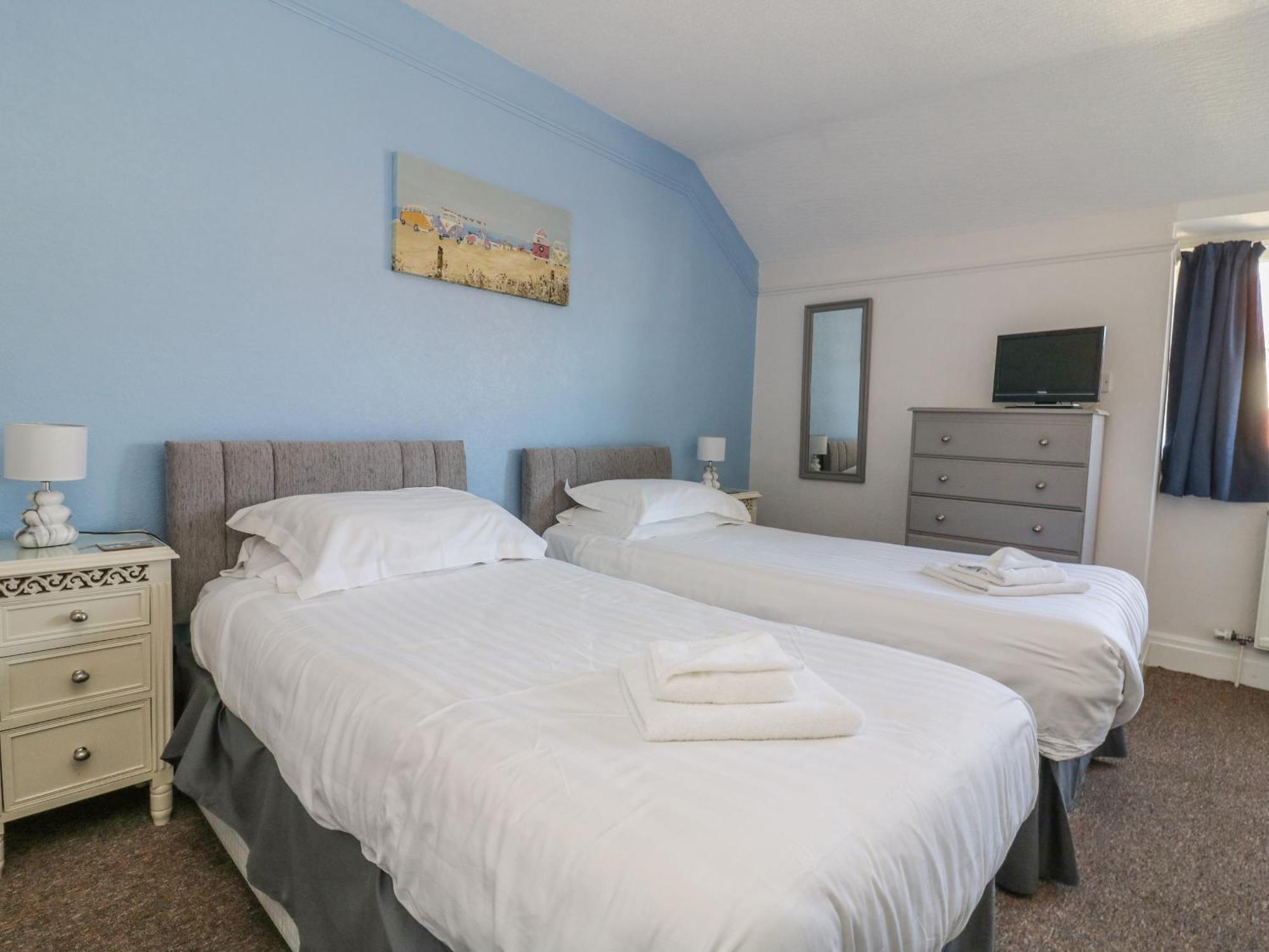 North Beach Lodge Скарбъро Екстериор снимка
