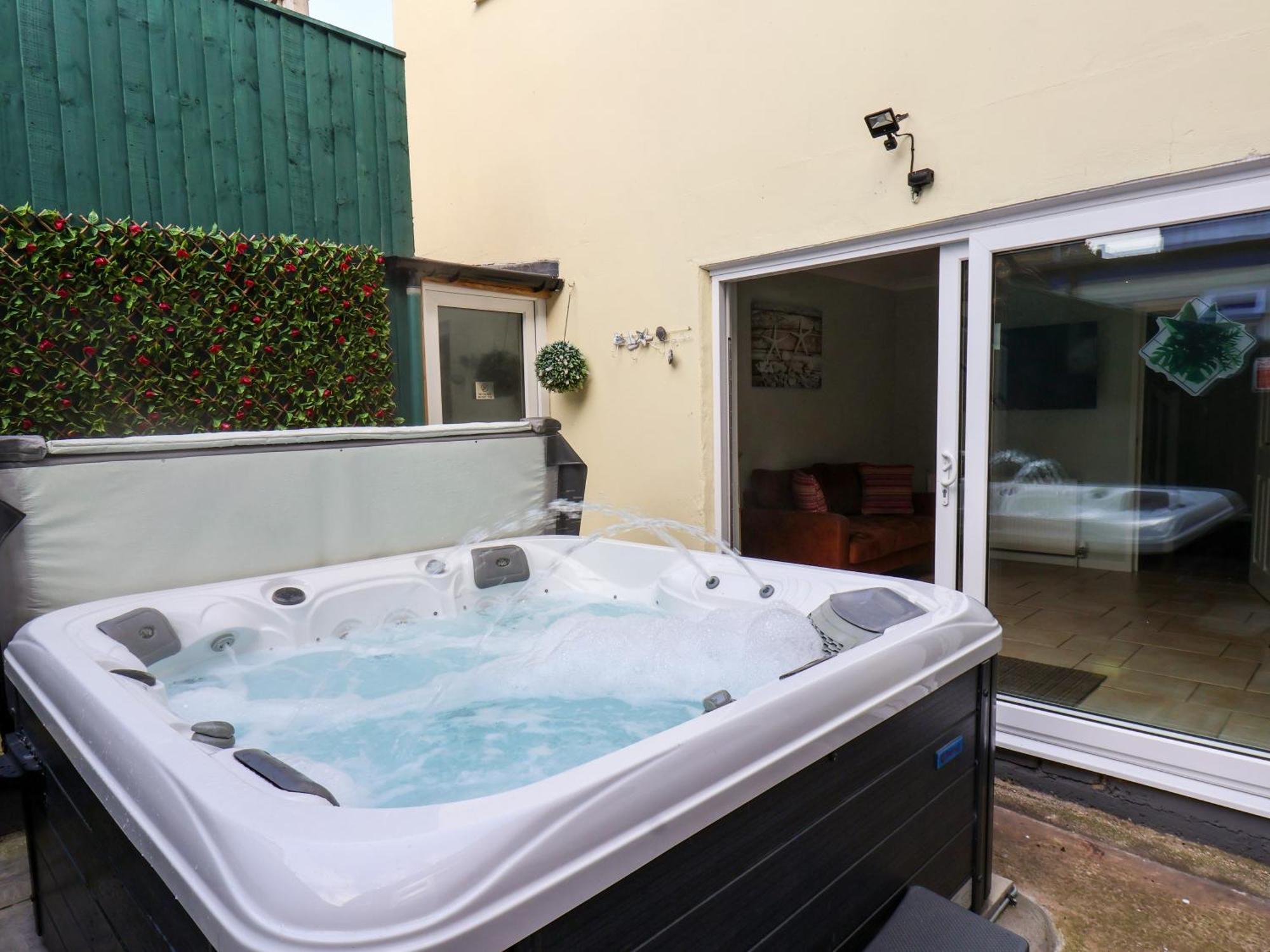 North Beach Lodge Скарбъро Екстериор снимка