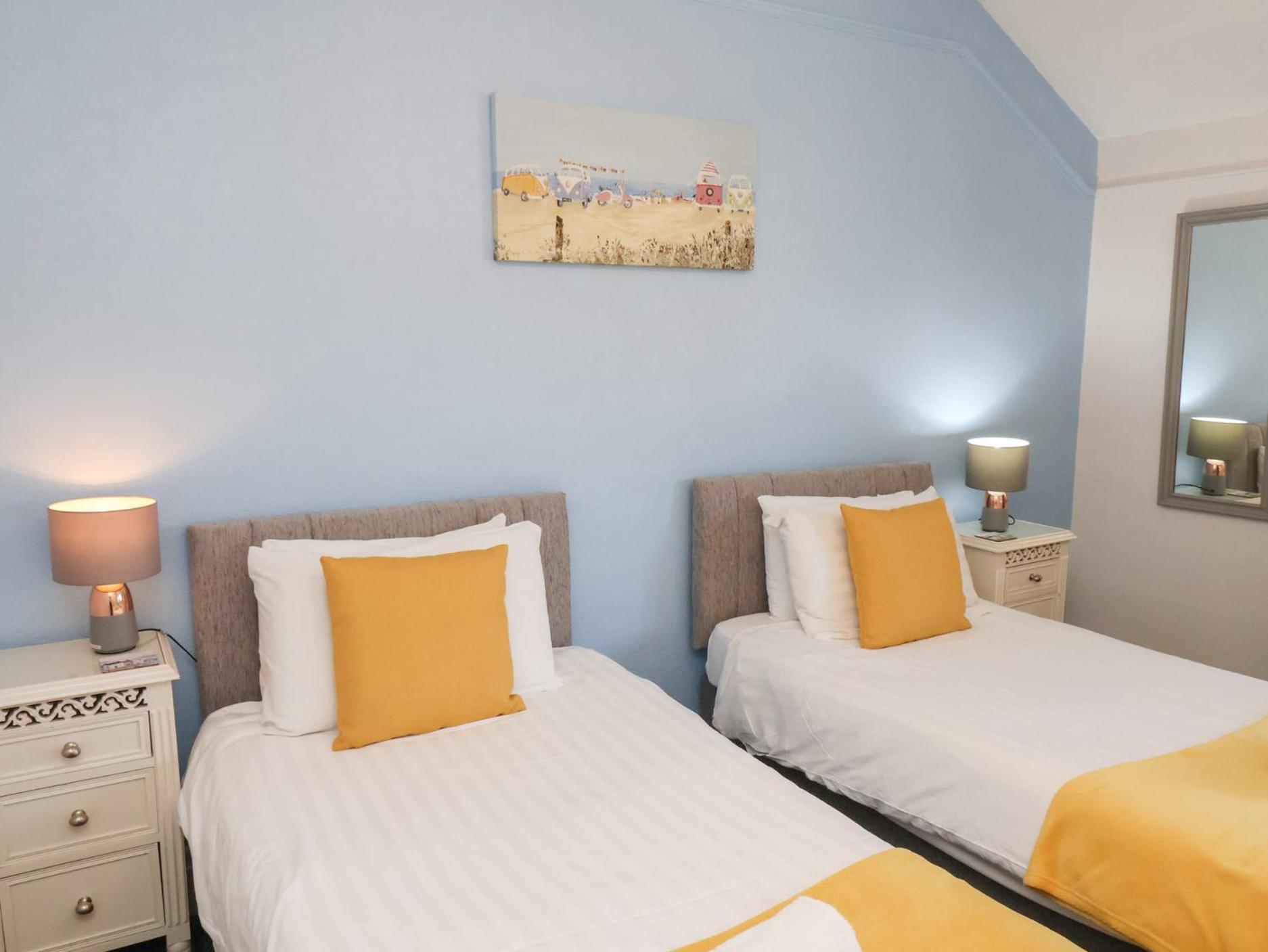 North Beach Lodge Скарбъро Екстериор снимка