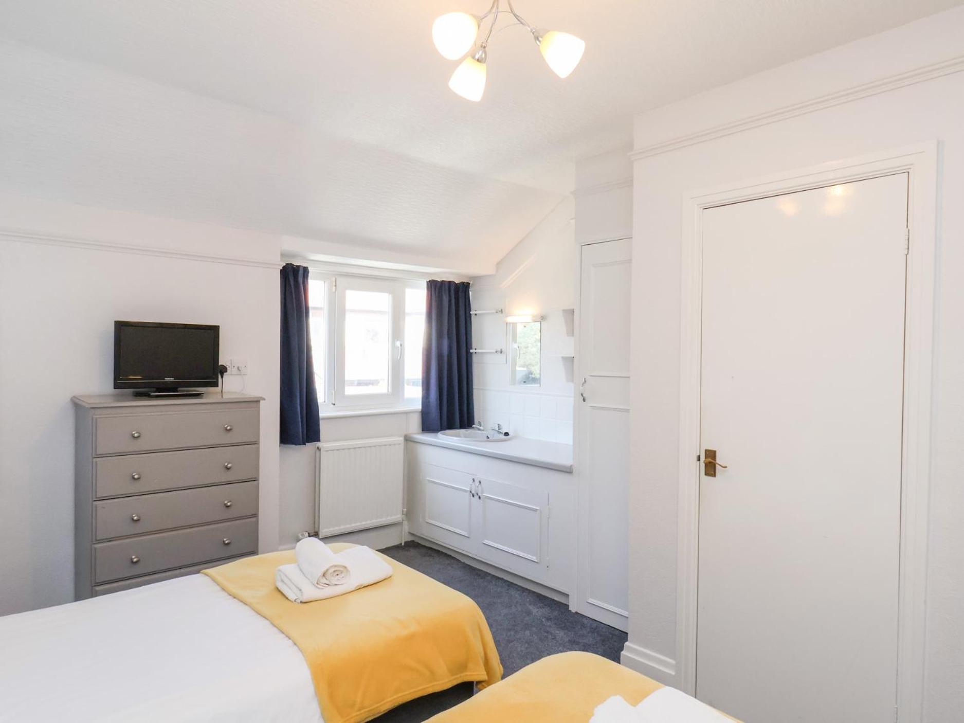 North Beach Lodge Скарбъро Екстериор снимка